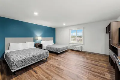 Photo 5 - Woodspring Suites Newington - Hartford South