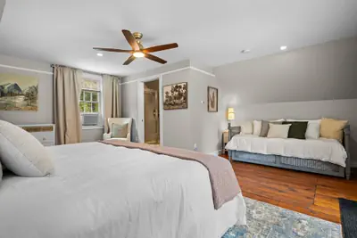 Photo 4 - The Aurora Inn & Cottages