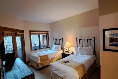 Photo 3 - Beautiful 2br In River Run - Kids Ski Free! 2 Bedroom Condo by RedAwning