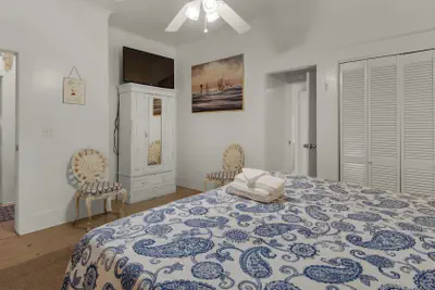 Photo 4 - 2 Minutes to the Beach; Close to Seaside, Vintage Cottage in Old Seagrove