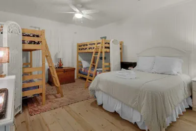 Photo 5 - 2 Minutes to the Beach; Close to Seaside, Vintage Cottage in Old Seagrove