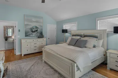 Photo 5 - Classic Beach Home With Heated Private Pool - Sleeps 9