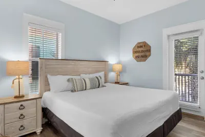 Photo 5 - Dog Friendly @ Bungalows at Seagrove; 2 Blocks to Beach ~ Overlooks Pool/spa