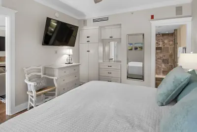 Photo 3 - Modern Gulf Place Unit With Gulf Views & Amazing Amenities