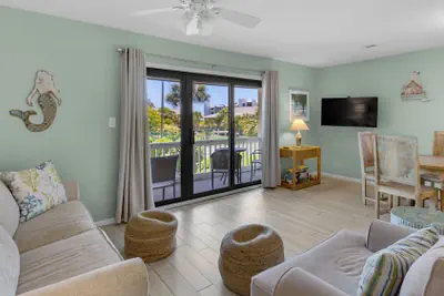 Photo 2 - Beachwood Villas