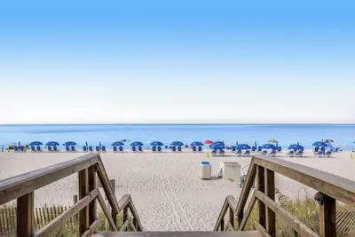 Photo 2 - Majestic Beach Towers