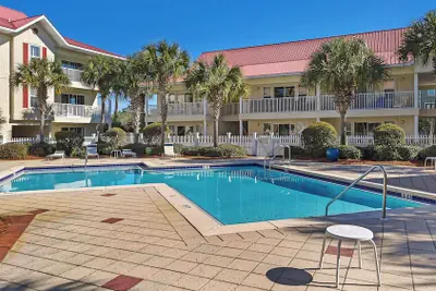 Photo 2 - Rollin Tide Villas