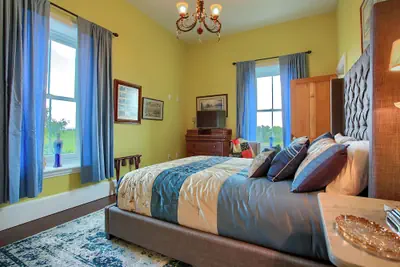 Photo 4 - Stuart Manor Bed and Breakfast