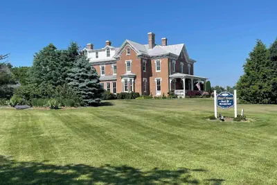 Photo 2 - Stuart Manor Bed and Breakfast