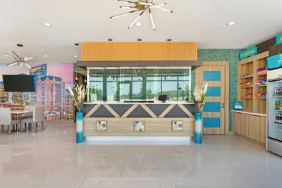 Photo 3 - Clarion Pointe Spring - Houston North