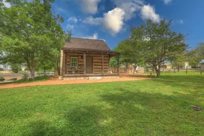 Photo 2 - Town Creek Cabin Walk to Main St
