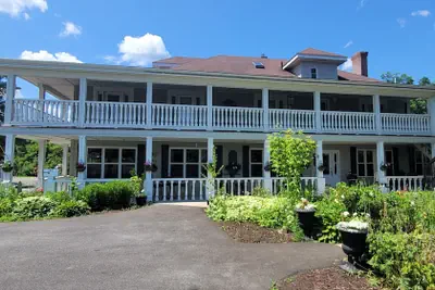 Photo 2 - DuBois' Inn
