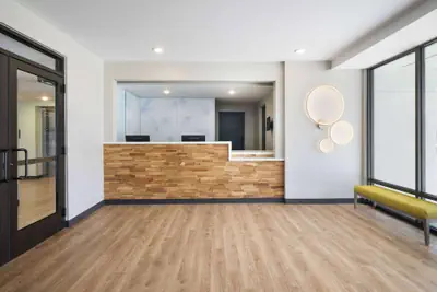 Photo 4 - ECHO Suites Extended Stay by Wyndham Dallas Plano/Frisco