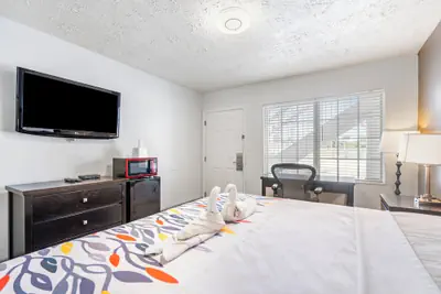 Photo 4 - Budgetel Inn and Suite