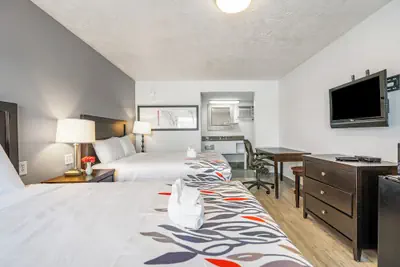 Photo 5 - Budgetel Inn and Suite