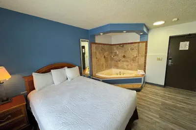 Photo 5 - South Ridge Inn