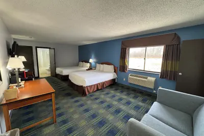 Photo 2 - South Ridge Inn