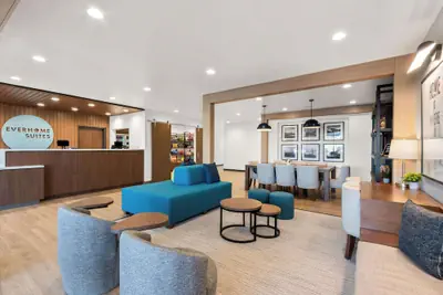 Photo 3 - Everhome Suites Glendale Sports Entertainment District