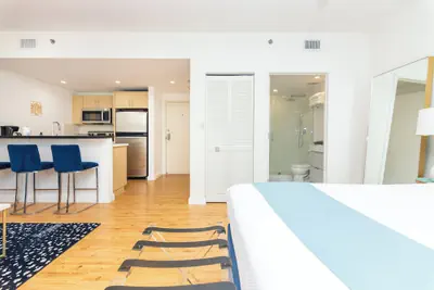 Photo 4 - Boutique Apartments Convention Center