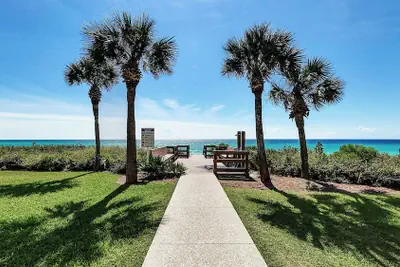 Photo 2 - Palms at Seagrove