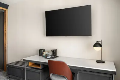Photo 4 - Courtyard by Marriott Milwaukee Brookfield at Poplar Creek