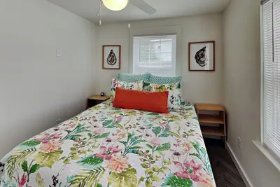 Photo 4 - Coral Cottage by Miss Kitty’s