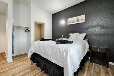Photo 4 - Hotel Dilley Grand