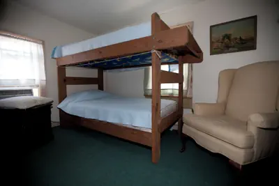 Photo 5 - Beaufort Harbour Suites West Lodge