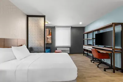 Photo 2 - Everhome Suites Temecula