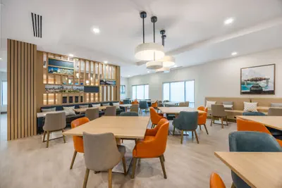 Photo 4 - Comfort Inn & Suites Nashville