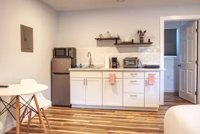 Photo 4 - Vermont Suites