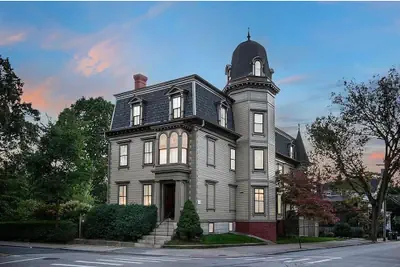 Photo 2 - The Underwood-Hale House