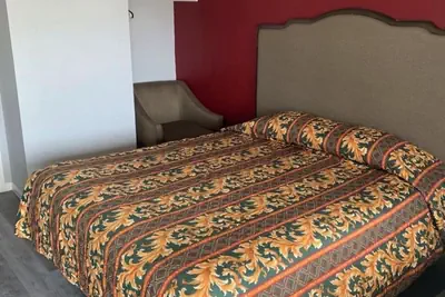 Photo 3 - Hi Rise Motel