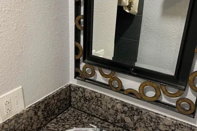 Photo 5 - Hi Rise Motel