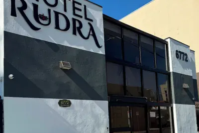 Photo 2 - Hotel Rudra - Hollywood