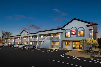 Photo 2 - Bellmawr Economy Inn
