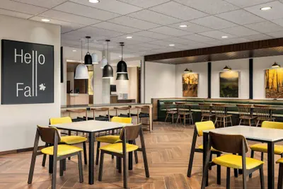 Photo 3 - Fairfield by Marriott Inn & Suites Bethlehem PA