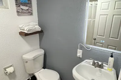 Photo 5 - Budget Motel