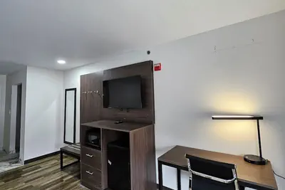 Photo 4 - Quality Inn & Suites Columbia Harbison