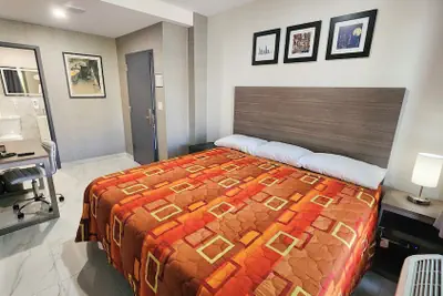 Photo 4 - HOTEL FUEGO BRONX