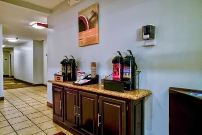Photo 3 - Studio 6 Suites Hesperia, CA – West Main Street – I-15