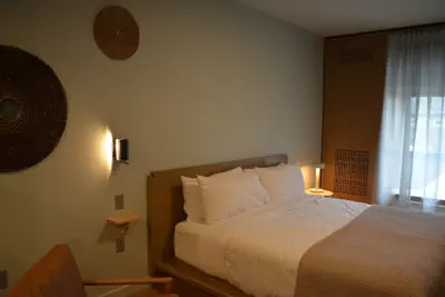 Photo 5 - Stonebreaker Hotel