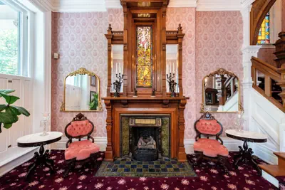 Photo 2 - Central Park Bed & Breakfast