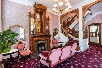 Photo 4 - Central Park Bed & Breakfast