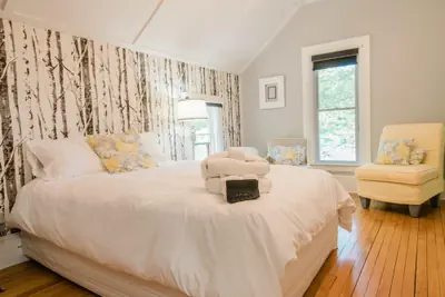 Photo 4 - Mahaney Suite BW Boutique Hotel