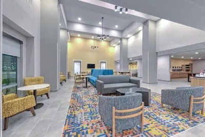 Photo 4 - Hampton Inn & Suites Little Rock Airport