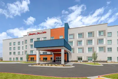 Photo 2 - Hampton Inn & Suites Little Rock Airport