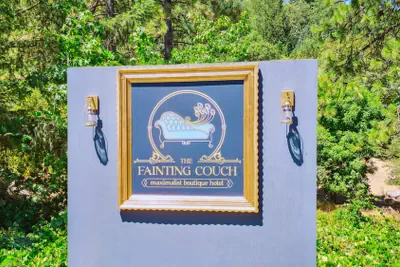 Photo 2 - The Fainting Couch Boutique Hotel