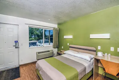 Photo 4 - Motel 6 – Colorado Springs, CO – South/Metro Area