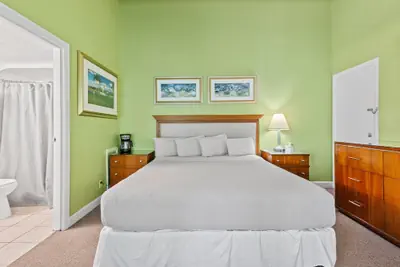 Photo 2 - Oceanfront Inn II